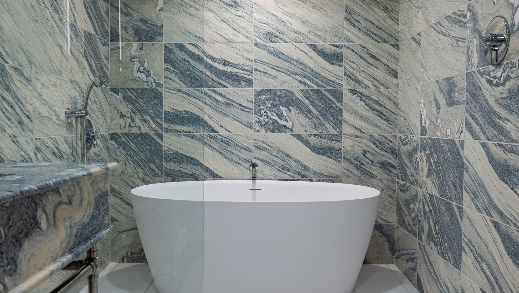 Aster Presidential Suite Soaking Tub